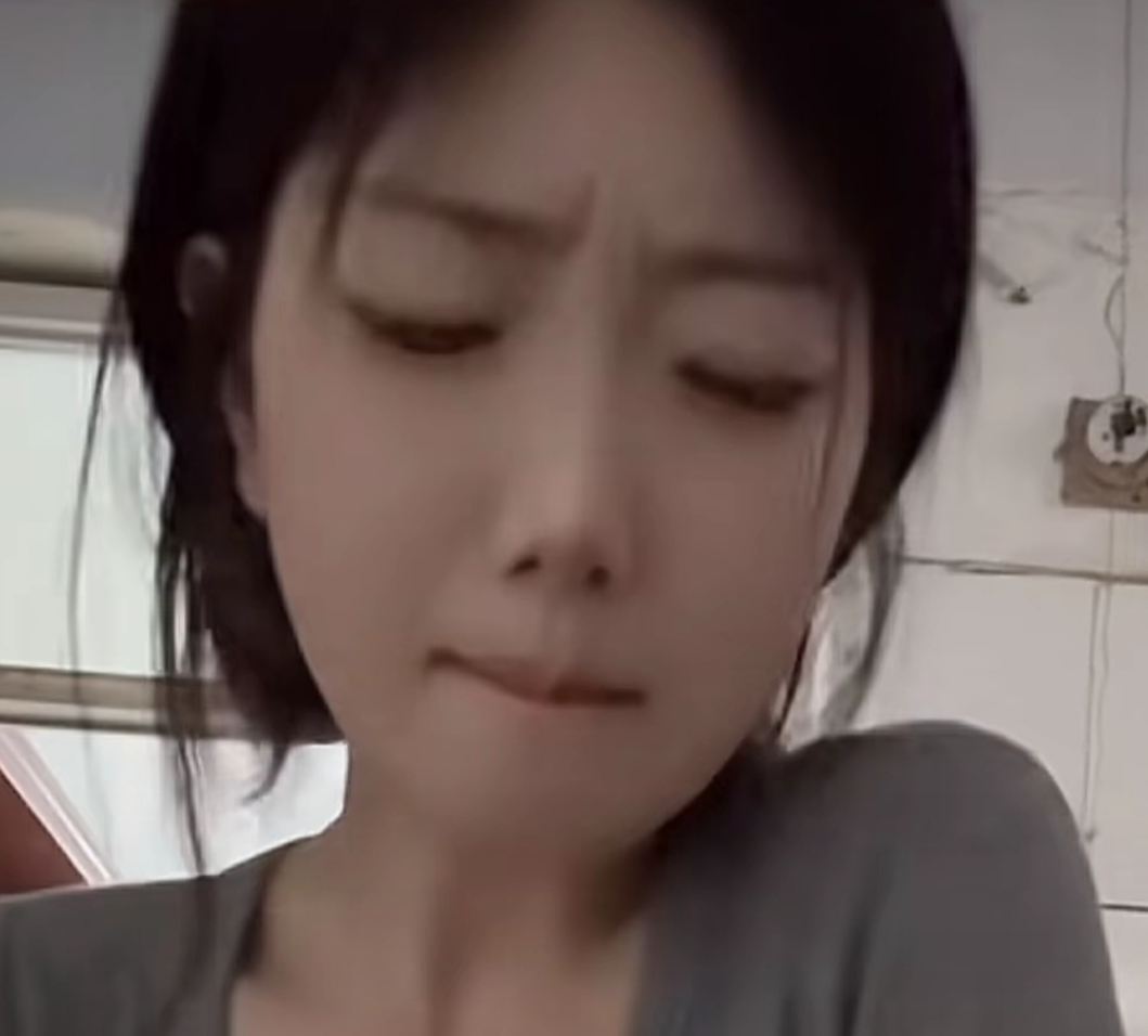 女朋友半夜发来了这个是什么意思？