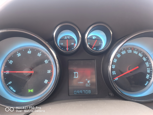 13款英朗GT1.6l油耗
市区加郊区跑，这油耗算高吗，大家的是多少