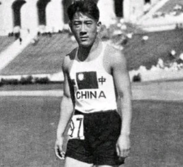 1932年，张学良赞助给刘长春8000大洋，让他去洛杉矶参加奥运会，在海上漂了2