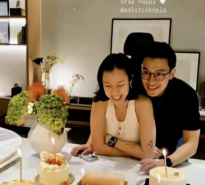 郭晶晶坚持不冠夫姓











我的天哪！你们敢信？郭晶晶嫁入豪门这么