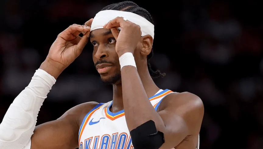 NBA常规赛，雷霆客场111-91战胜火箭。

全场比赛，雷霆后卫谢伊-吉尔杰斯