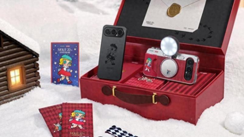 荣耀500 Pro MOLLY 20周年限定版：不仅是潮玩手机，更是科技藏品！