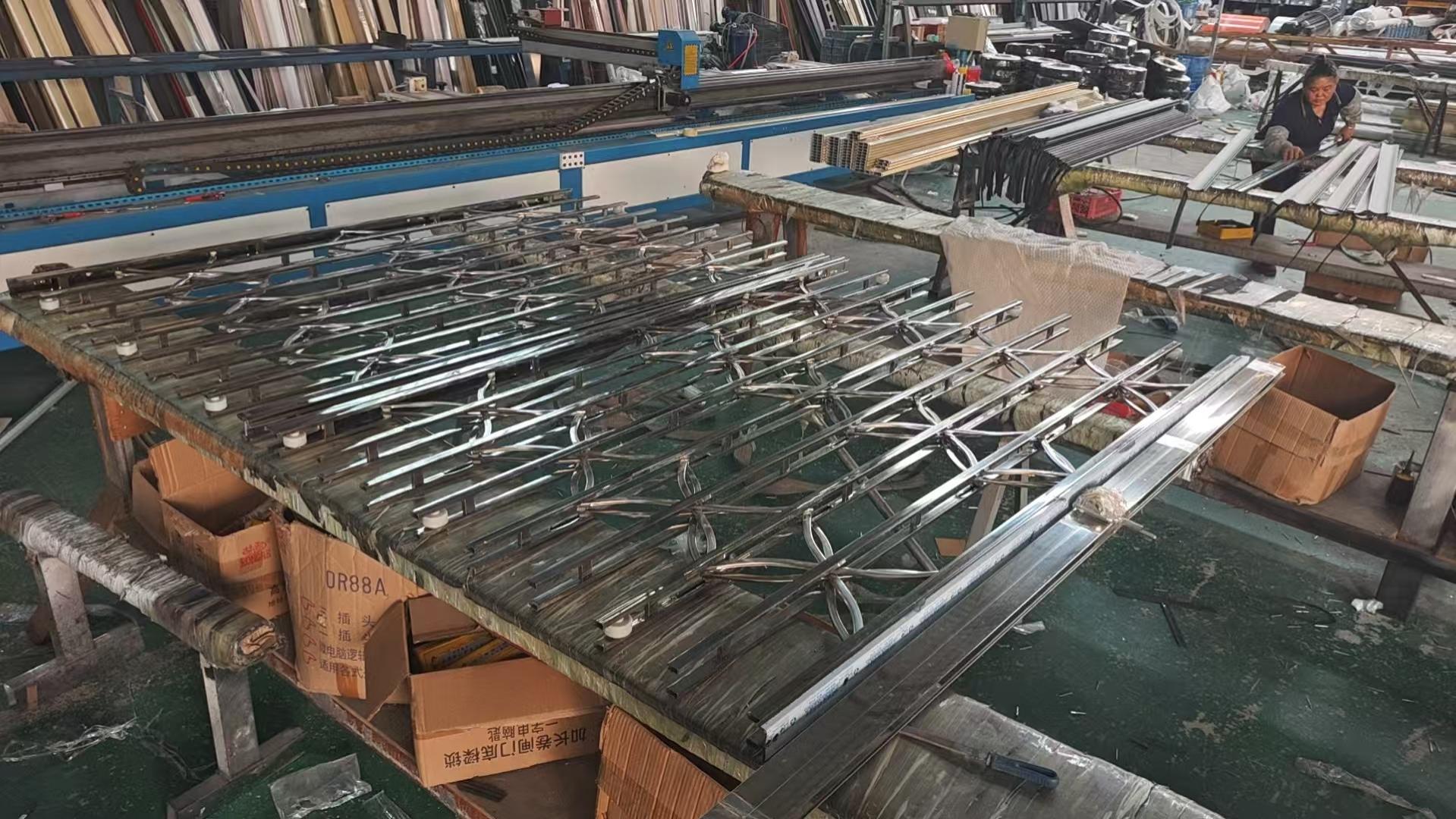 ​工业厂房需要防风性能强的卷帘窗，以下几家厂家值得关注