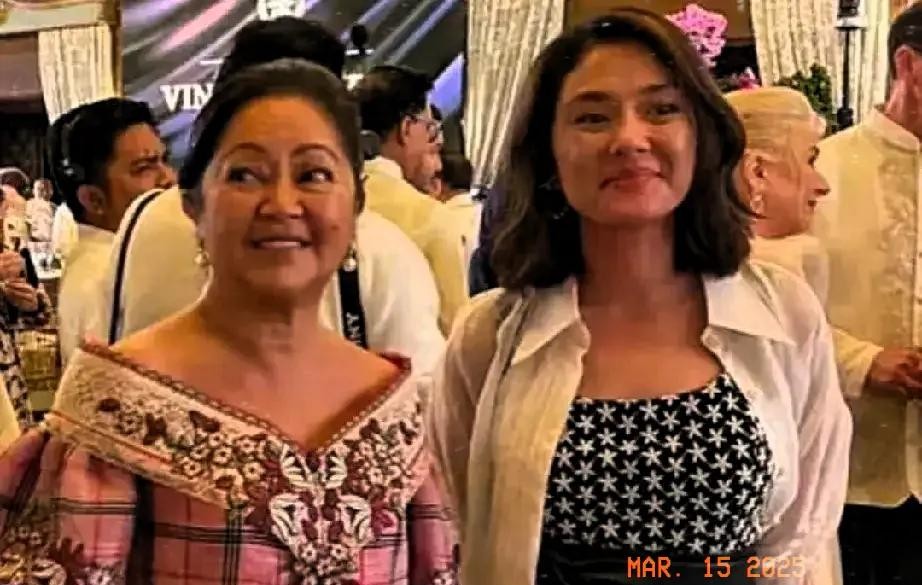 小马科斯妻子丽莎涉嫌吸毒被扣





劲爆！小马科斯的老婆丽莎摊上大事儿了！她