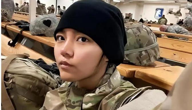 “美国一梦深似海，从此祖国成路人！”2019年，一位叛国女孩在美国混不下去，想回