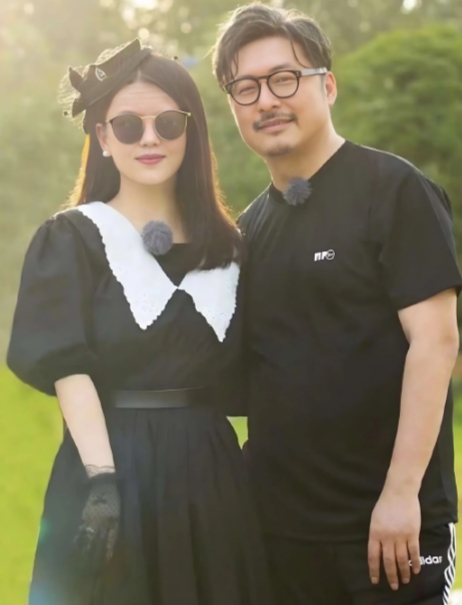 我敢打包票，李湘是王岳伦这辈子遇到最聪明的女人了。

从以下5点就能看出来：第一