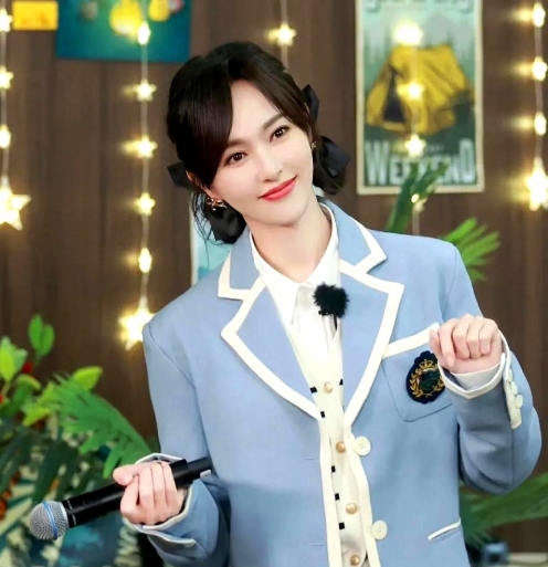 我开始有点懂罗晋了

唐嫣哪哪都很好

但是有一个缺点是要不得的，那就是唐嫣太善