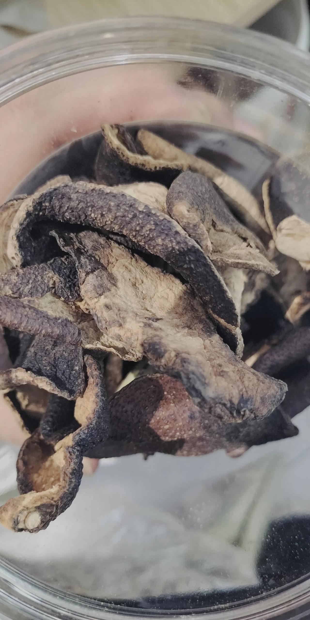 有没有南方的小伙伴，帮我看看这个东西能饮用？
我从网上拍的一罐陈皮，客服也告诉我
