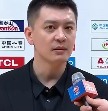 辽宁男篮主教练杨鸣谈球队对阵吉林的比赛，他表示：我们球队还在磨合当中，可能还会存