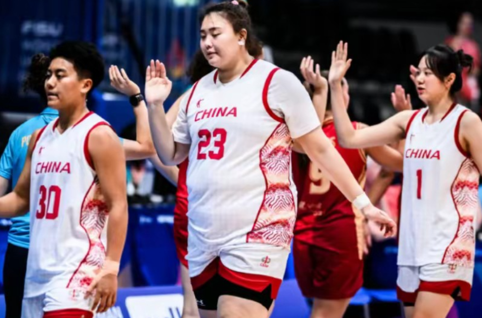 女篮大运会中国进入决赛，“火”了女篮国家队教练宫鲁明！他的执教水平，用人是否得当