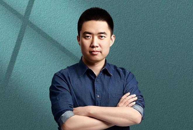 李想：我内心的目标是今年年底，理想汽车在高端纯电赛道能“保五争三”。
好奇一点：