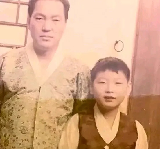 尹锡悦住小单间，他爸走了真好











天呐！谁能想到，风光无限的尹