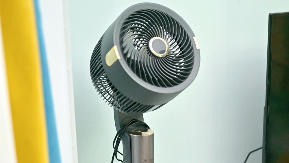 敢死磕“五大飓风黑科技”？宫菱循环扇实测：远距+母婴降尘全拿下！