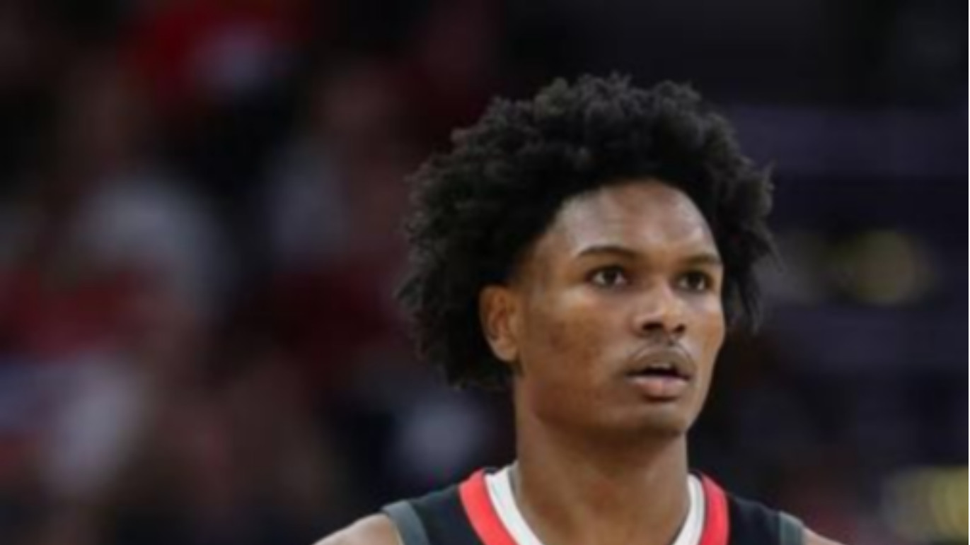 火箭灰熊暂停反差大！莫兰特独坐不听战术，面无表情让人心酸