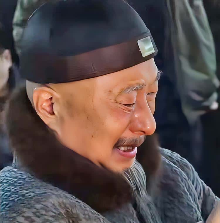 谁有陈佩斯电话
麻烦告诉我一声
不为别的，我就是想问问他，为什么71岁的年纪