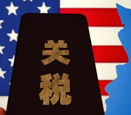 美国关税战看似气势汹汹，实则踢到铁板！中国以34%对等关税精准反制，直击美国农业