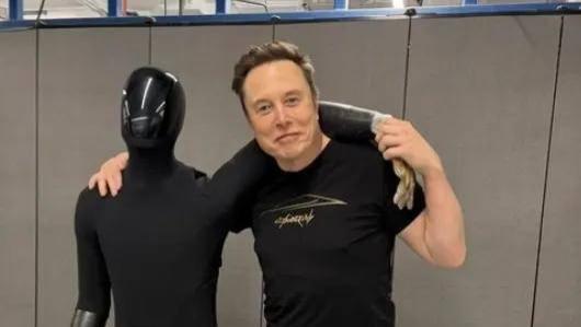 特斯拉Optimus“穿上衣服”背后：TPU的新蓝海？这些公司已拿到门票