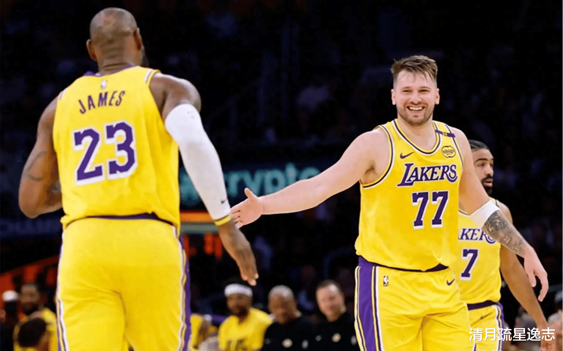 ​湖人三连败：豪赌未来，巨星落寞，冠军梦碎？