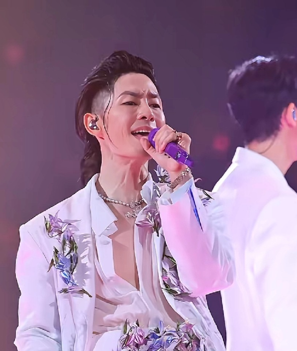 从看流星花园的时候。就觉得吴建豪特别帅。证明我的眼光一直没有错。吴建豪，真的是太