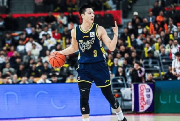  CBA常规赛：浙江男篮88-87绝杀广东男篮。
加时赛最后时刻，浙江队落后两分