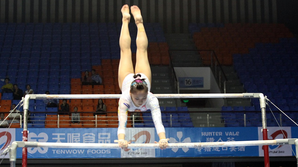 25325期：暄橙福彩3D综合条件（封面：吴柳芳）