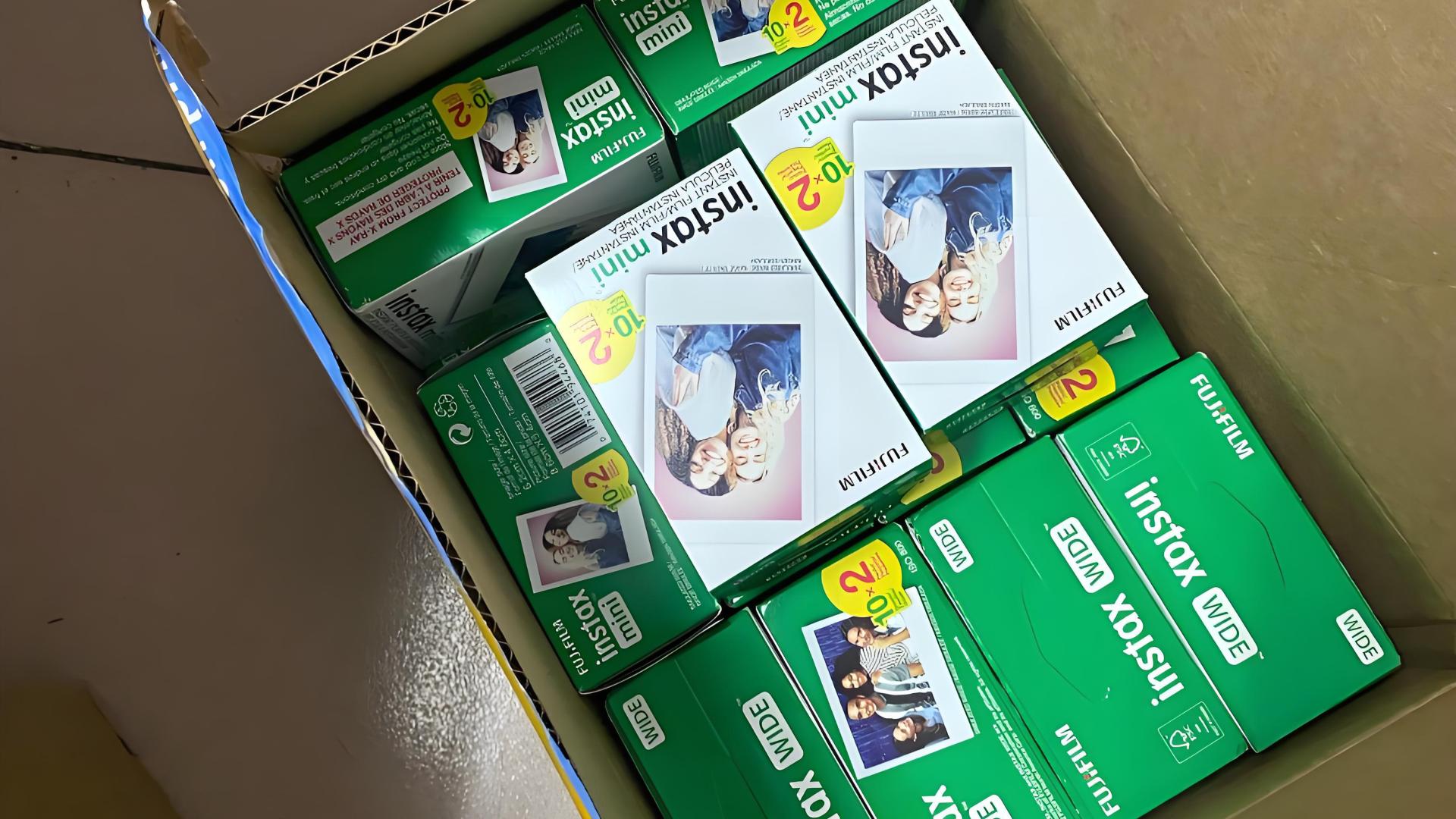 ​72元富士拍立得相纸，在二手平台被炒至150元！消费者直呼“离谱”