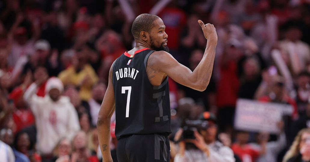 1月6日，凭借凯文-杜兰特终场前1.1秒三分绝杀，火箭主场100-97险胜太阳避