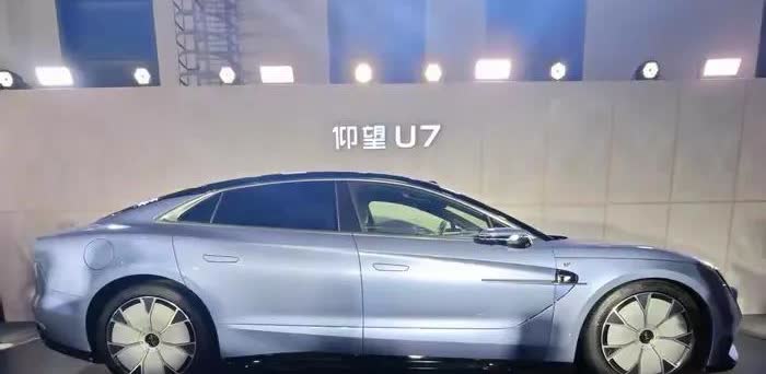 国内新能源汽车谁才是老大?
1、性价比——零跑是老大
2、新能源技术——比亚