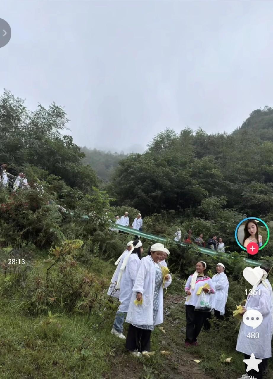 我不知道大家有没有在抖音上面刷到过，就是那些没素质的人，把他们家死人的的视频也拍