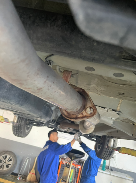 车友朋友们，我的车不到两年，目前跑了一万二千公里，锈成这样正常吗？