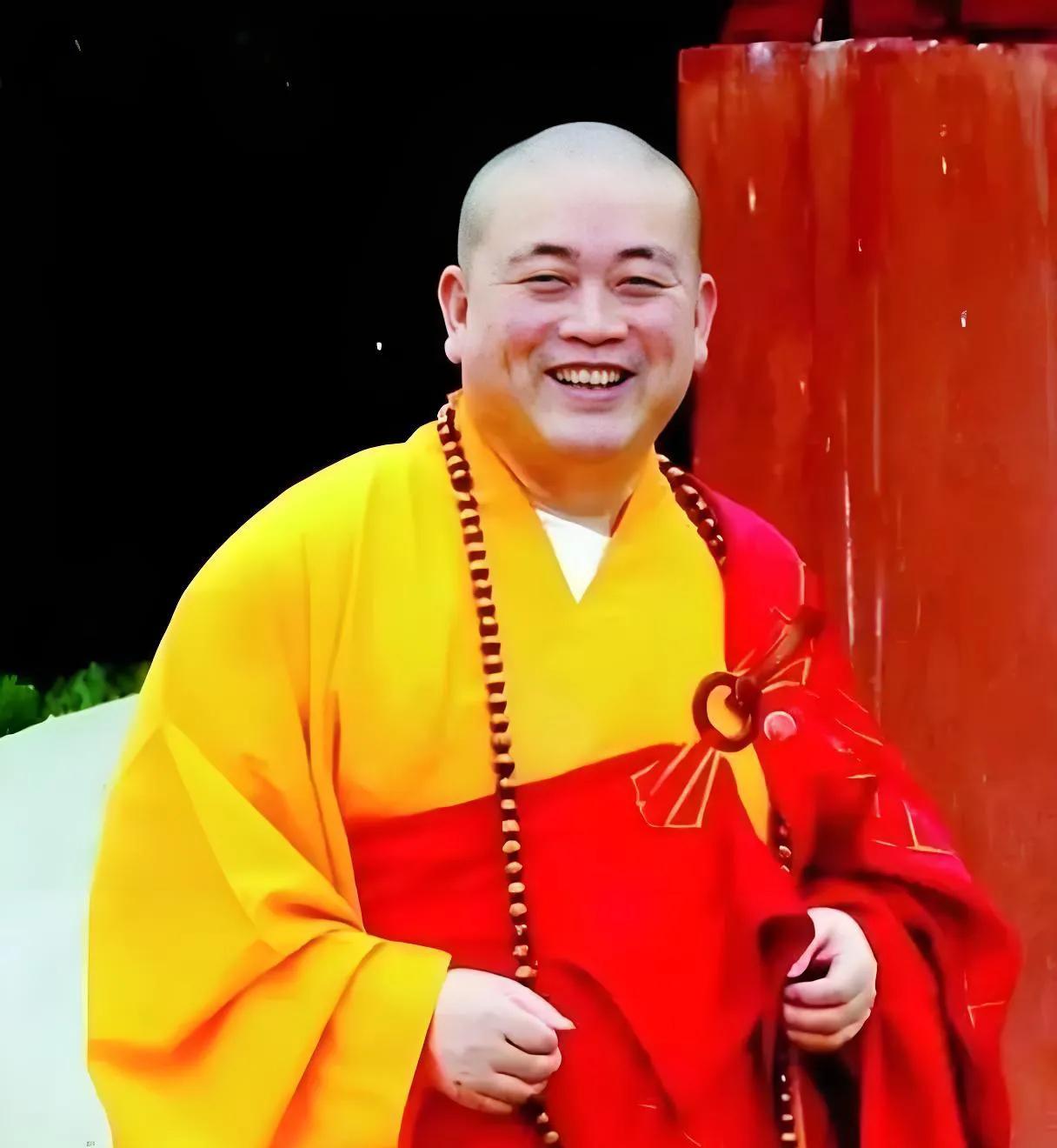 老释进去了，在里面是吃荤还是吃素？按道理他现在被注销戒牒，是可以吃大鱼大肉的，再