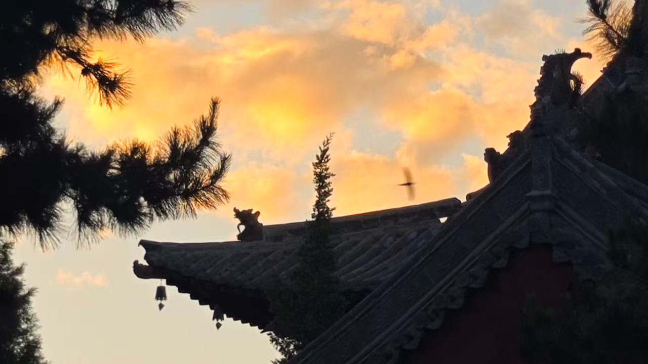 人到中年才敢说破：一个人是富是穷，看他的“钱品”就知道，尤其这3点