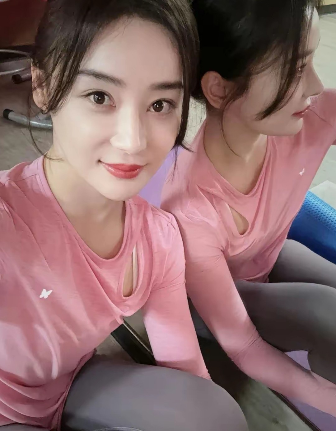 袁姗姗晒出健身日常，紧身瑜伽服勾勒出匀称线条，这自律的生活状态果然是最好的保养品