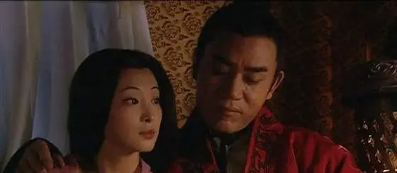 公元前88年，21岁的钩弋夫人侍寝70岁的汉武帝，正当两人进入梦乡时，汉武帝突然