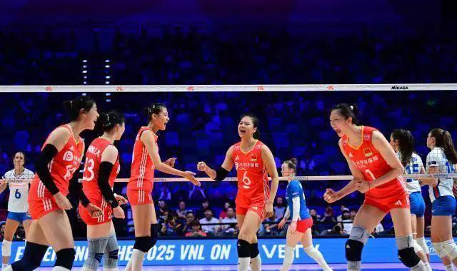 考验中国女排的两场硬仗：对日本和意大利
       中国女排昨天以3：1战胜捷