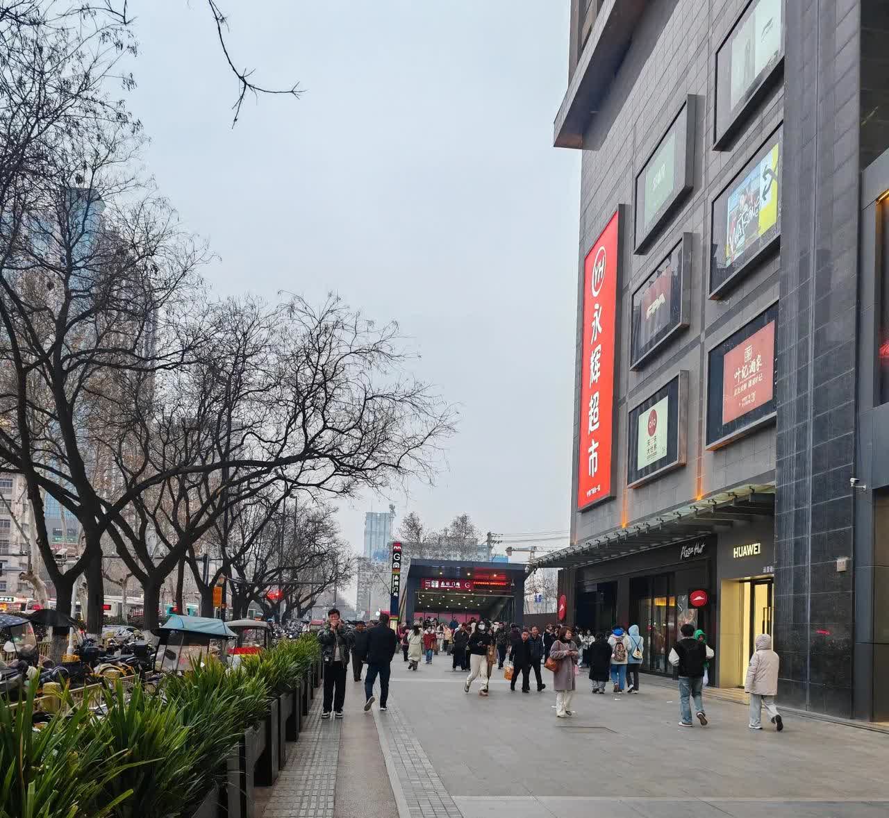 自己的车已经12年了，
2012年11月买的，当时花了22万落地，
最近几个