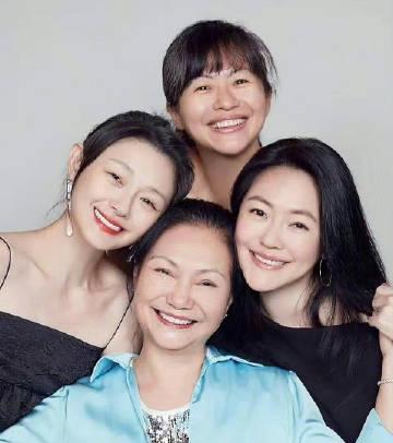 S妈深夜发文征友“有人可以救我吗”，终于理解为什么都说大 s才是家里的主心骨了