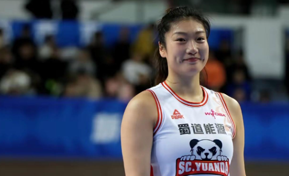 WCBA季后赛今晚东莞女篮可能率先进入四强。
东莞必定有四大国手，黄思静，杨力维