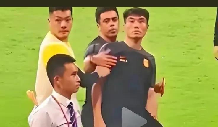 中国足球已经进入了类似魏晋南北朝时代的门阀制度，需要黄巢式的人物出现…1万走了，