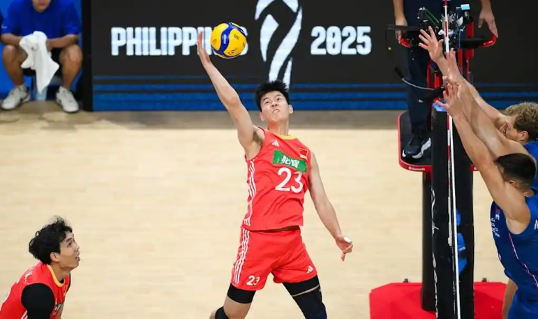 北京时间9月18日，男排世锦赛小组赛第三轮最后6场比赛对阵如下：
13：30，A