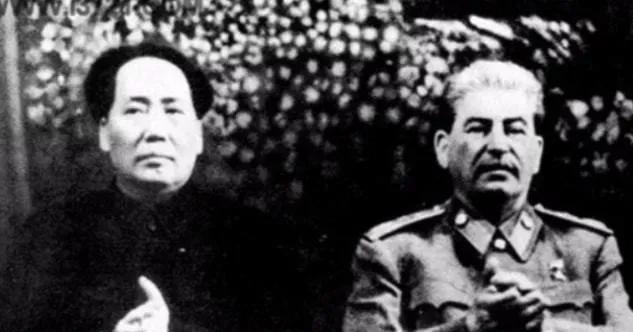 1979年，记者采访纪登奎，纪老，您觉得毛主席最特别的地方是什么？纪登奎说，“要