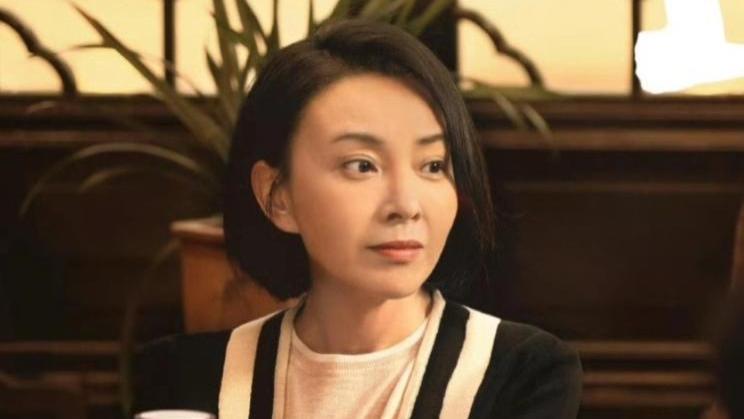 颜值不输吴越，演技不输梅婷，演了85部剧没红