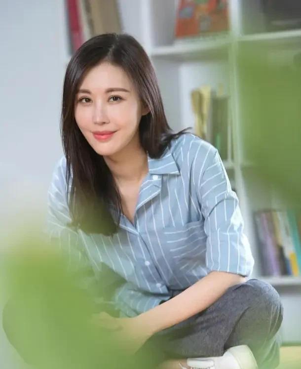 田朴珺说，什么事情是钱解决不了？我觉得最重要的是爱情。我觉得之所以找他，那是因为