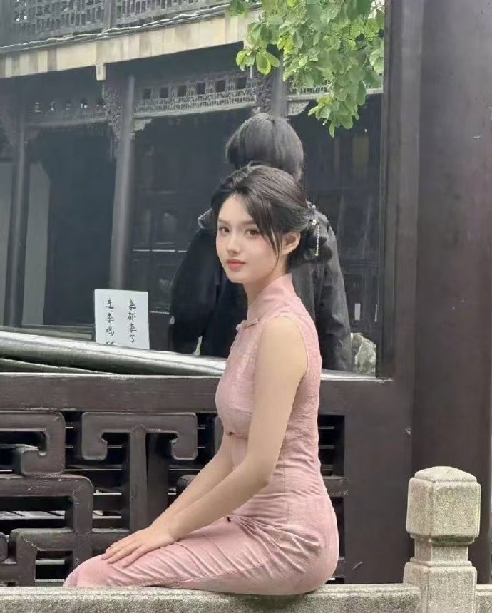 路人眼里的艾米，才17岁，这模样能火不？ ​​​