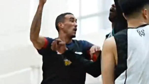 广东打内部对抗赛！奎因太劲爆 徐杰与萨林杰很有默契 萨姆纳缺阵