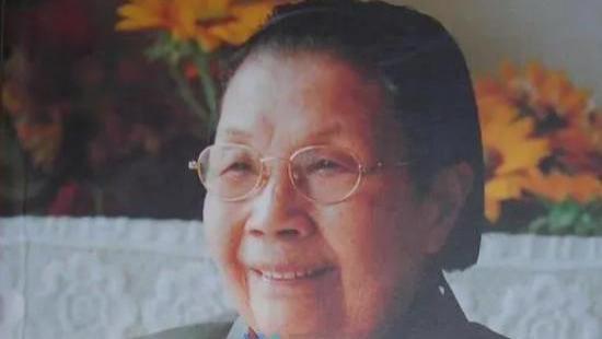 张闻天夫人刘英劝毛主席：你和贺子珍实在合不来，你需要人照顾