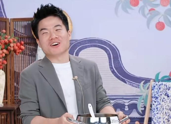 调侃两家剪完非诚勿扰，开始剪连续剧，
宇辉的反击就是不看了，长按不感兴趣，请不要