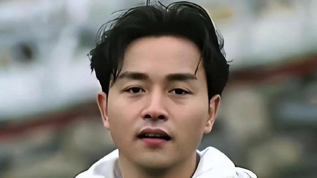 张国荣自杀内幕曝光：最后一通电话打给了向太，不是因抑郁症自杀，22年谜案一夜炸锅！真相把向太都逼哭了