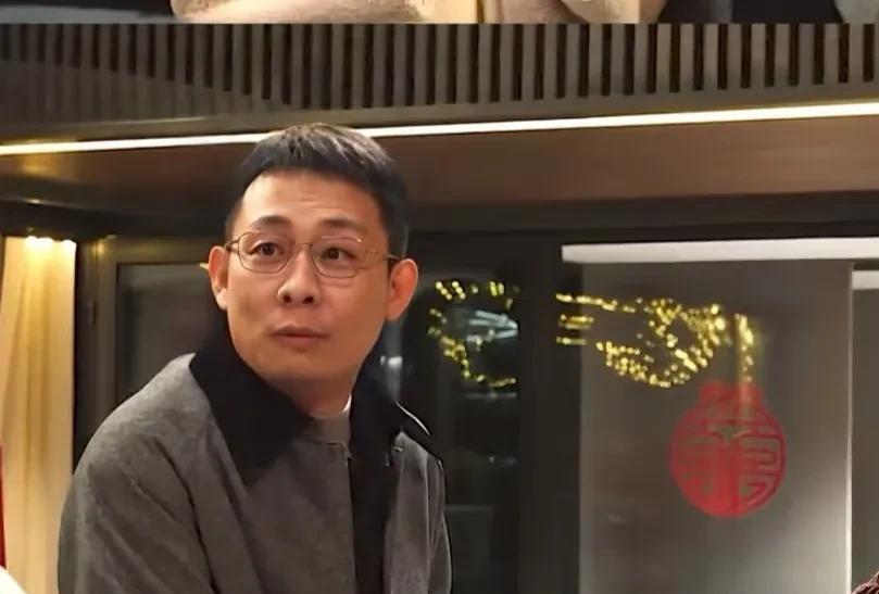 《以法之名》趁还有点名气，赶紧退一步海阔天空吧。
有网友说已经不想再看张译演戏了