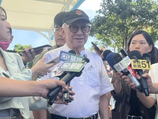 狗咬狗！曹兴诚批赖清德十讲“离题”

726罢免投票前，赖清德启动“团结十讲”引